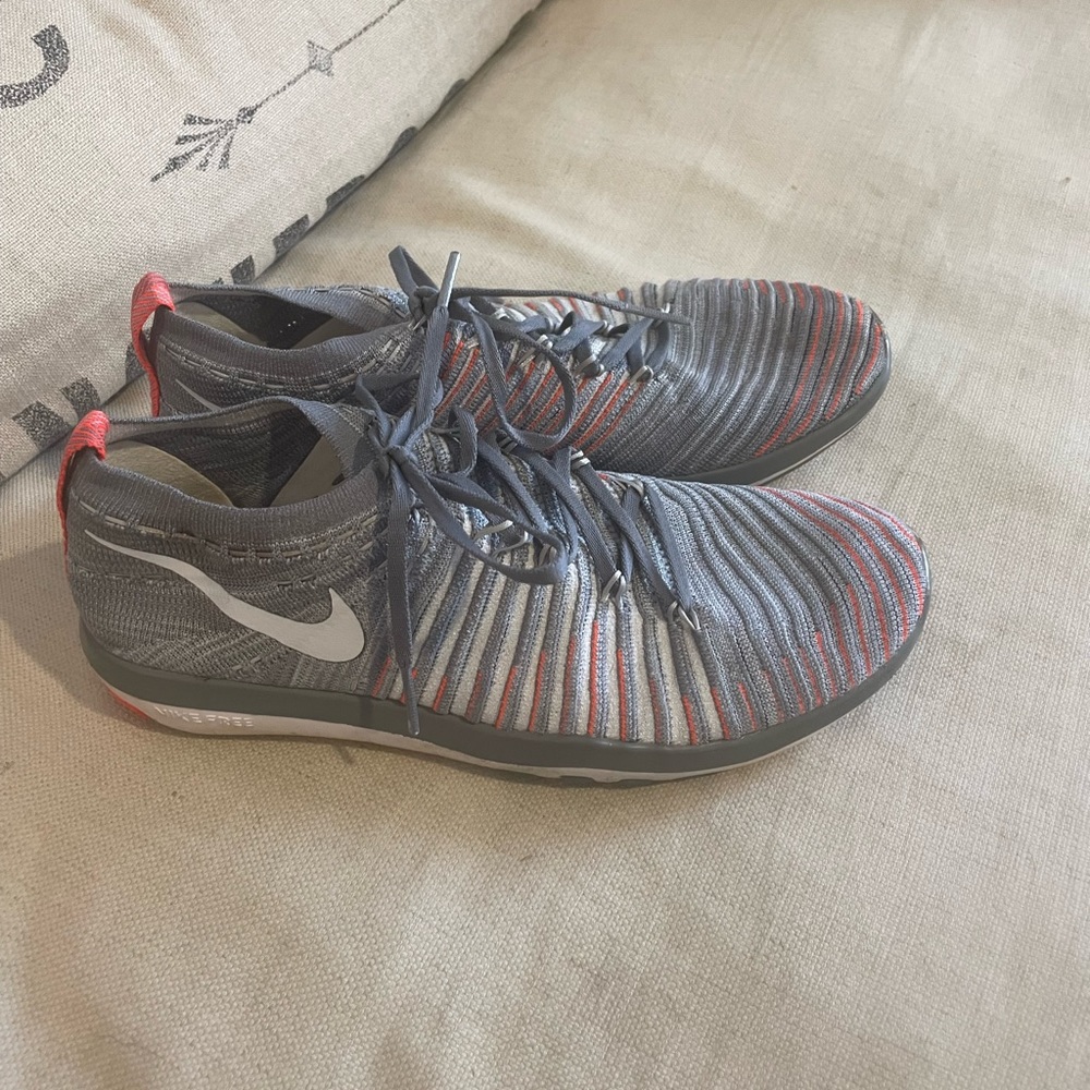 Nike tennis shoes